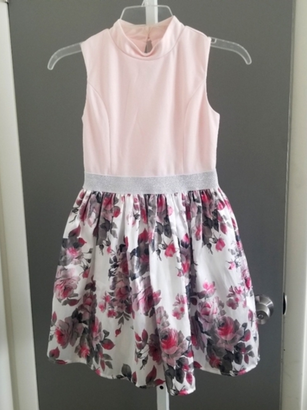 lilt Pink Sleeveless Floral Dress with Silver Waistband Size M